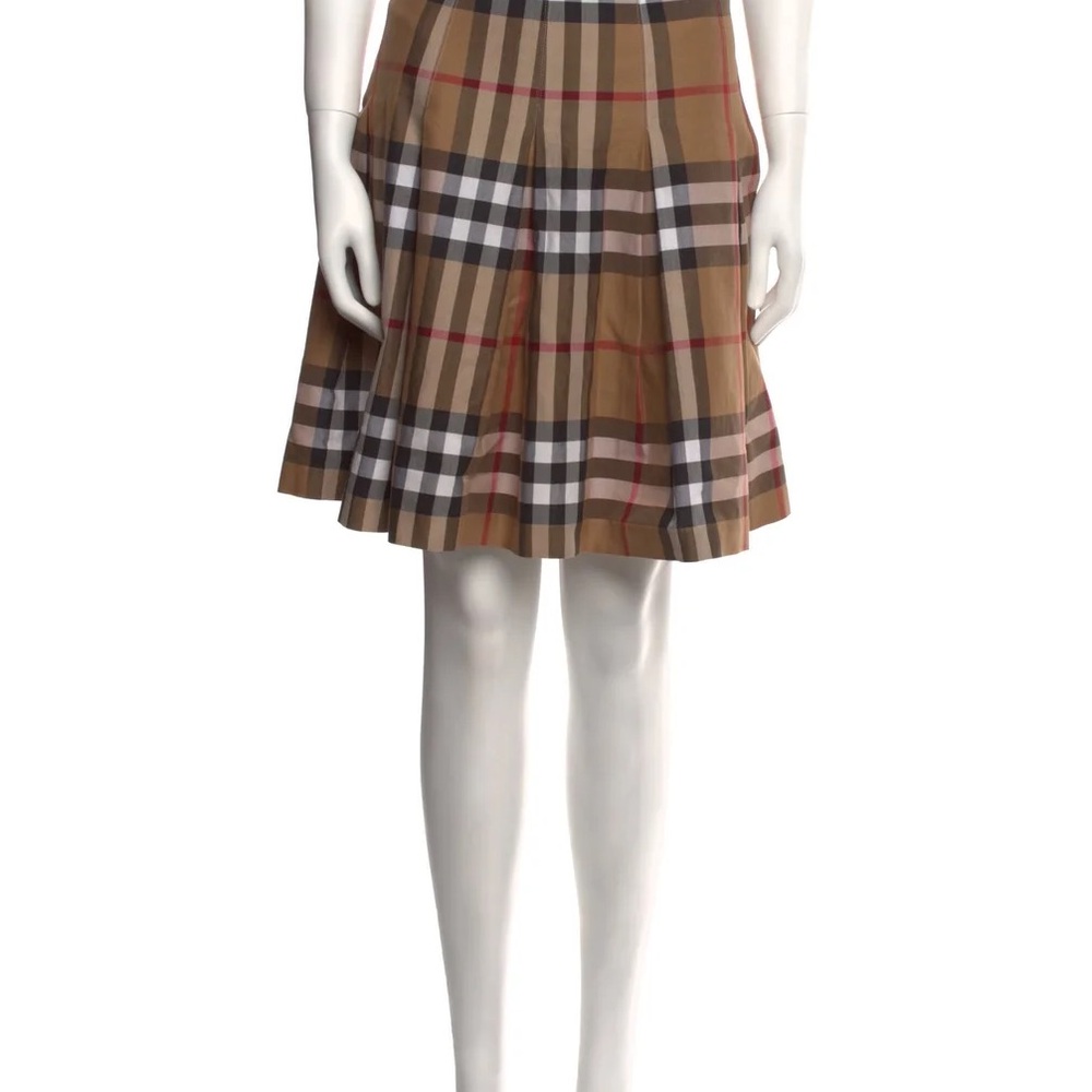 NWOT Burberry Tan Knee-Length A-Line Pleated Skirt